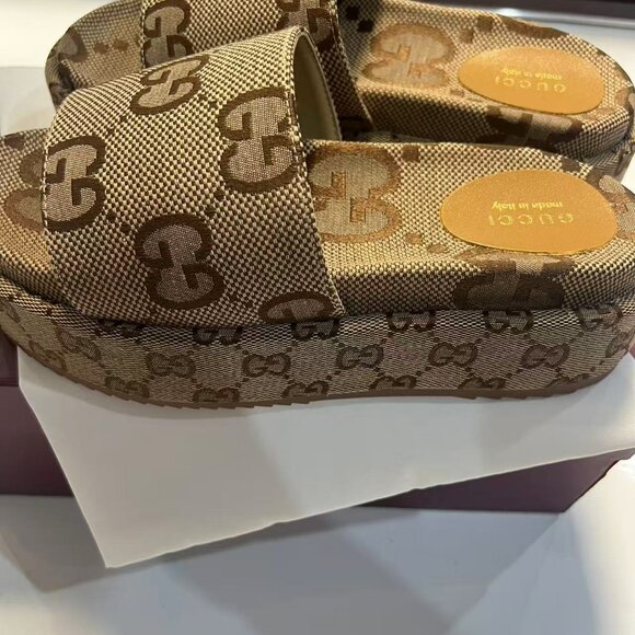 Gucci GG Platform Slide Sandal - Picture 3 of 6